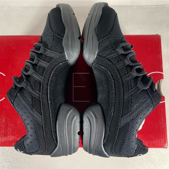 NEW Capezio Rock It Dansneaker in Black Size 4M - Picture 8 of 10